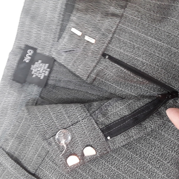 Zinc striped trouser shorts size 11 - Picture 3 of 7